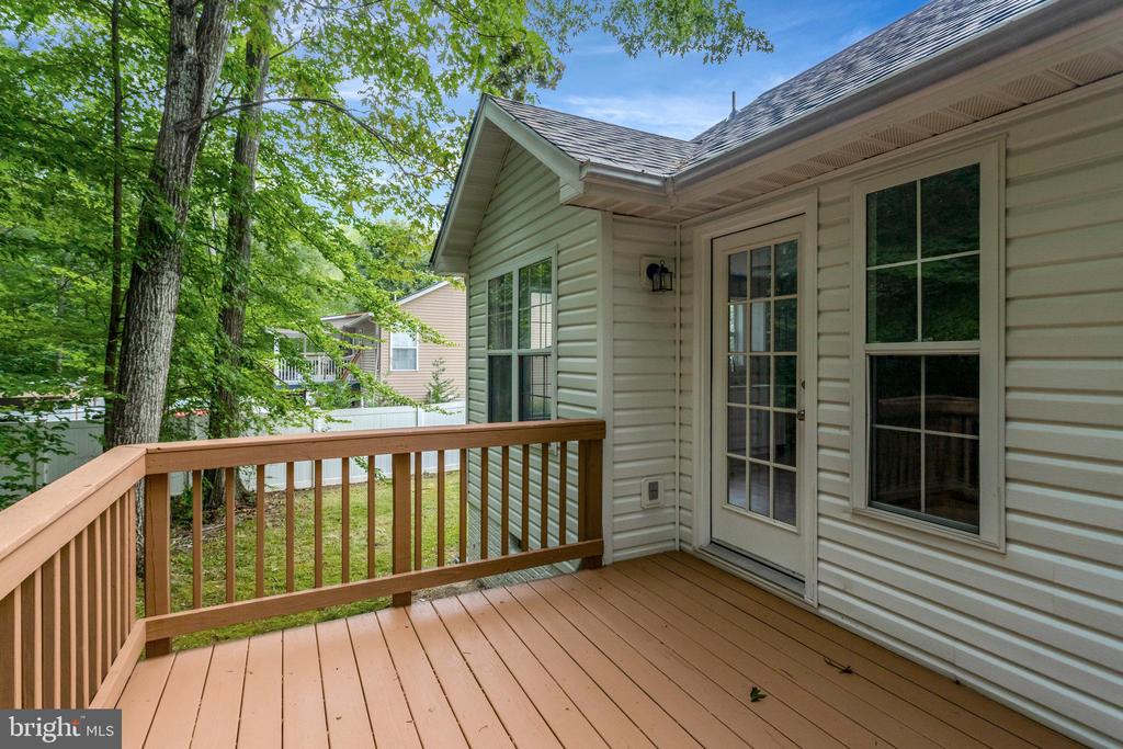 6104 Loriella Park Dr