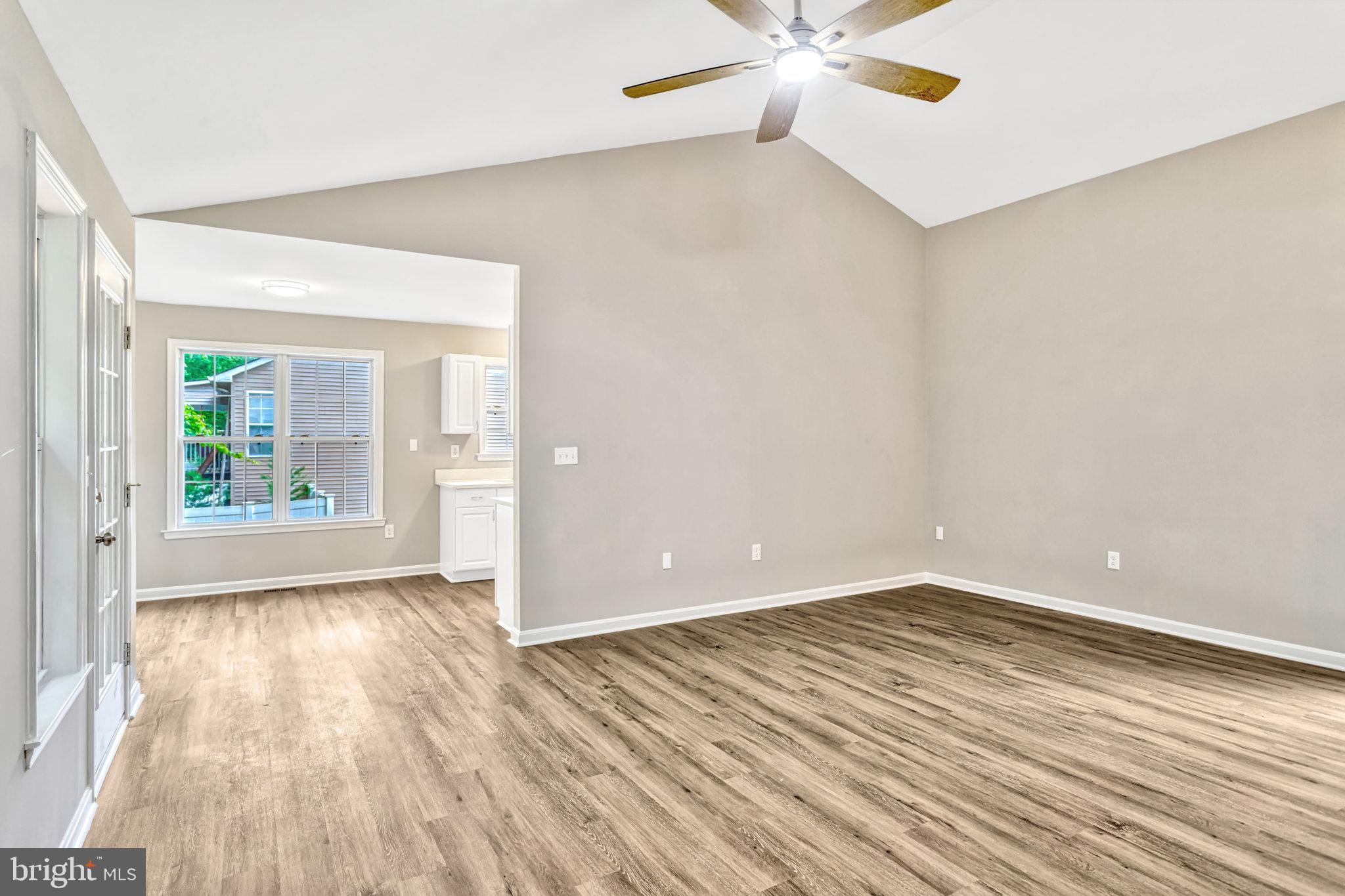 6104 Loriella Park Dr