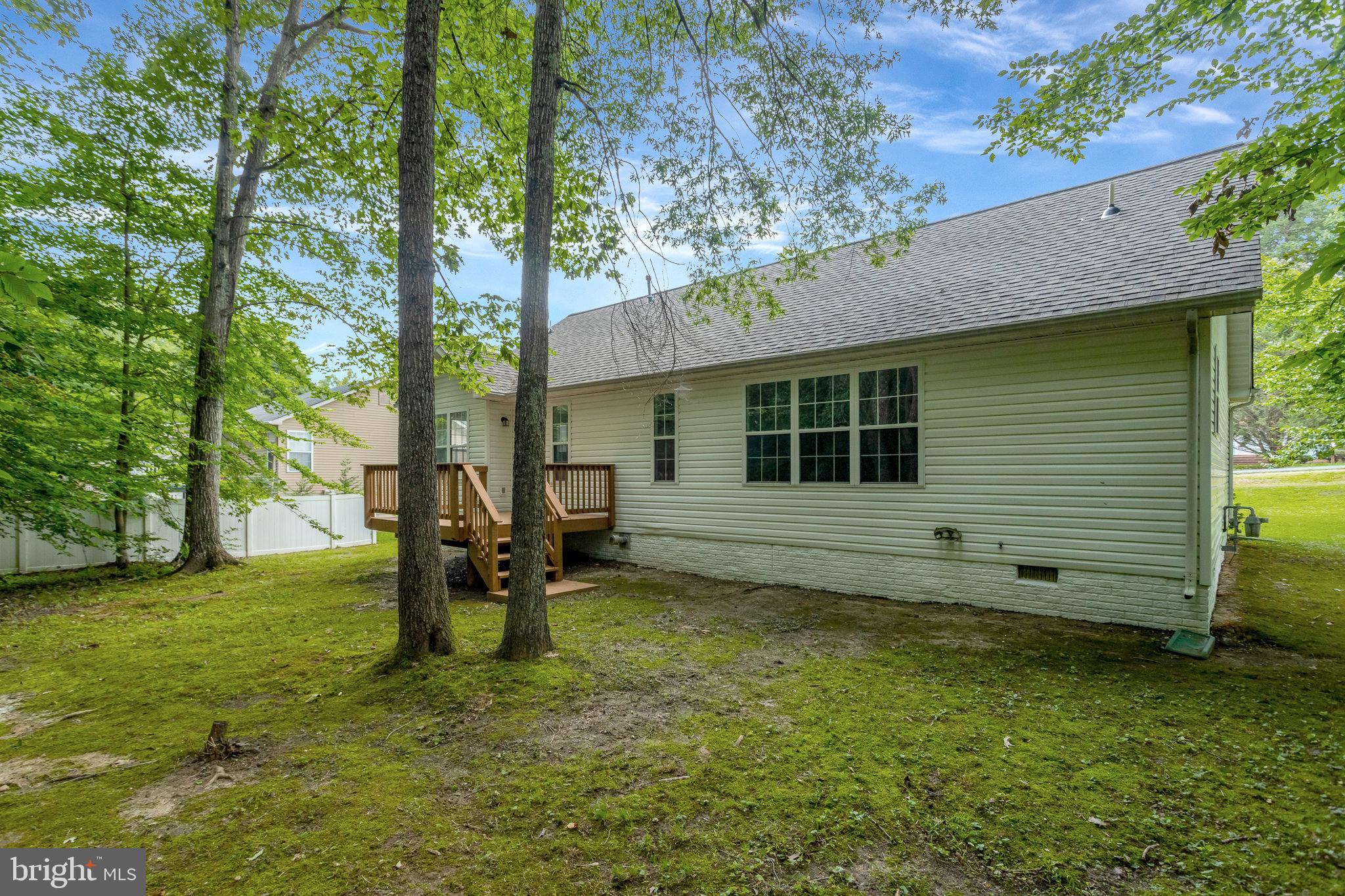 6104 Loriella Park Dr