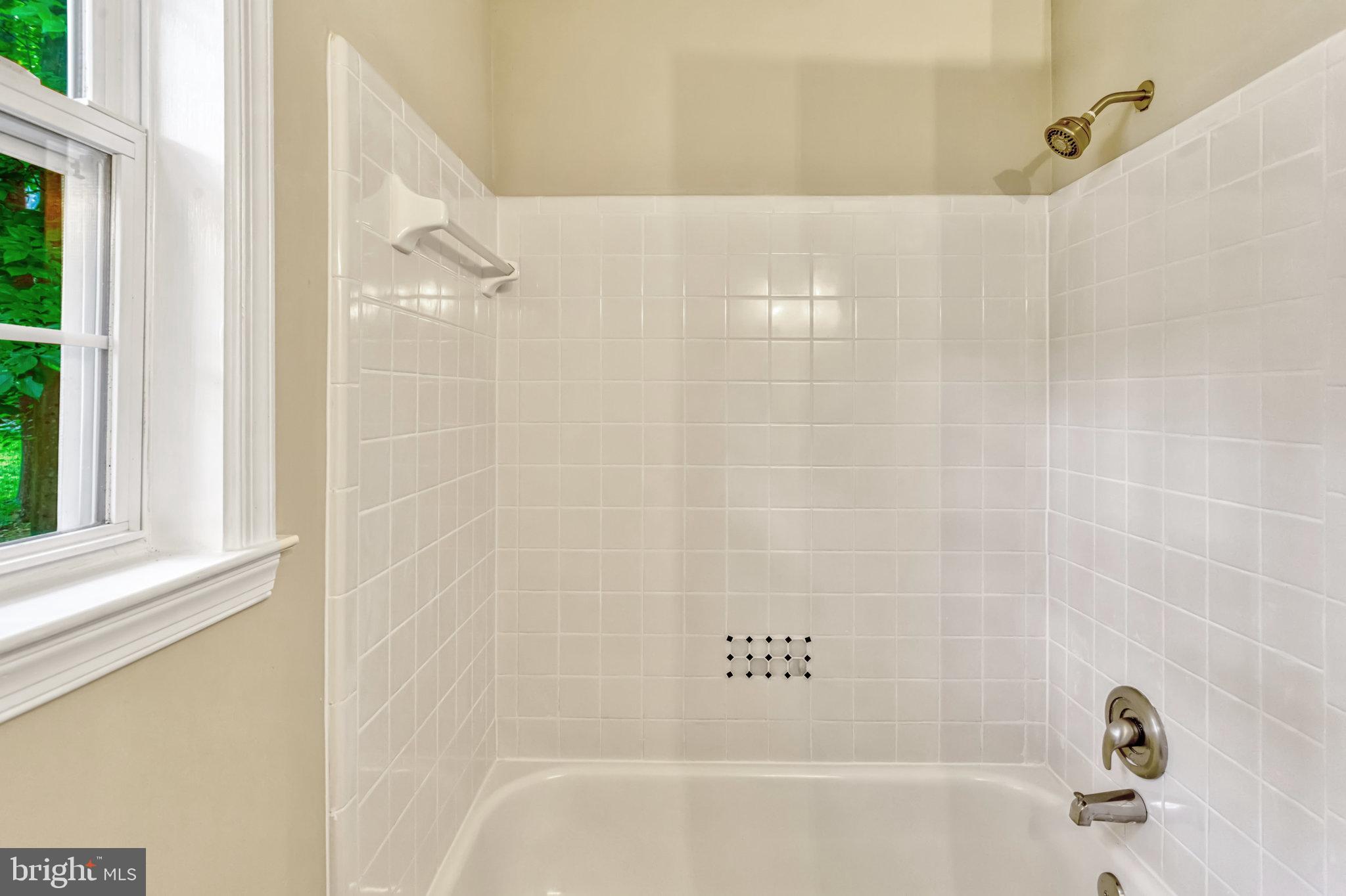 6104 Loriella Park Dr