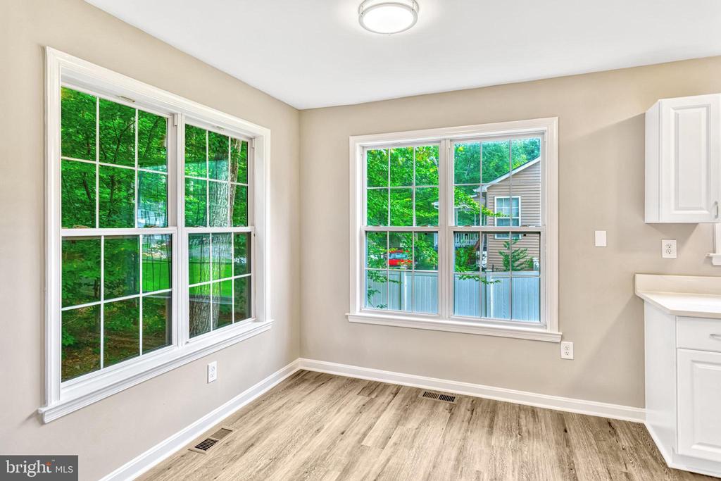 6104 Loriella Park Dr
