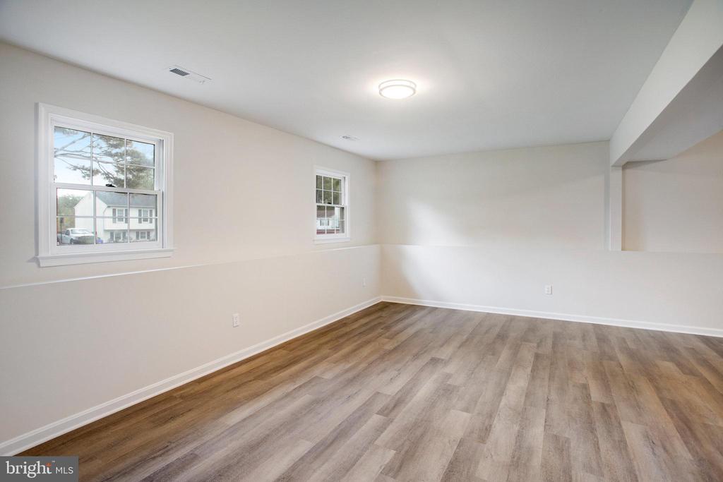 11802 Ashwood Ct