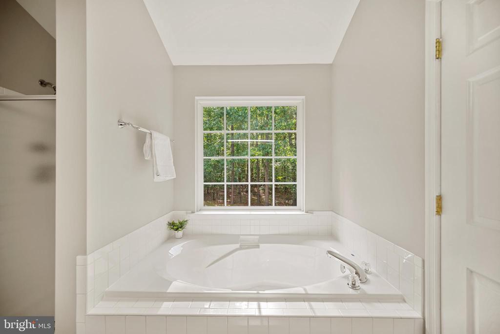 4120 DARTMOOR COURT