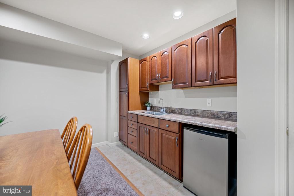 4120 DARTMOOR COURT