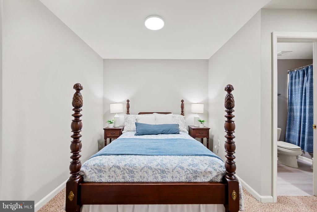 4120 DARTMOOR COURT