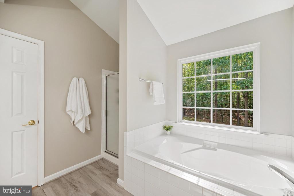 4120 DARTMOOR COURT