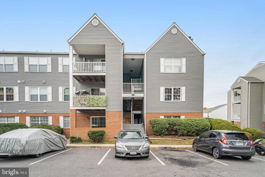 202 GROSVENOR LANE 71