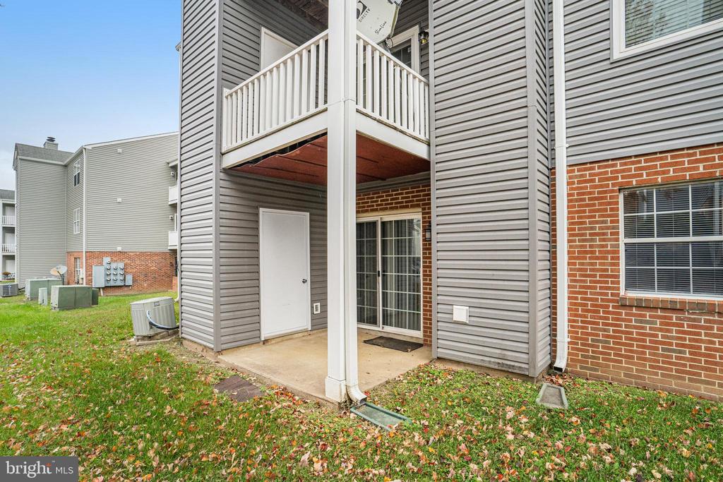 202 GROSVENOR LANE 71