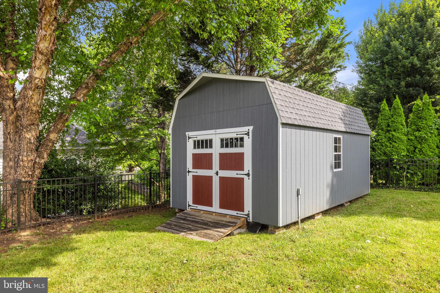 2623 Middle Rd