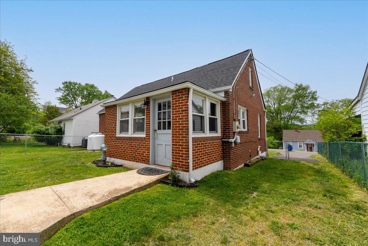 427 Duncan Ave