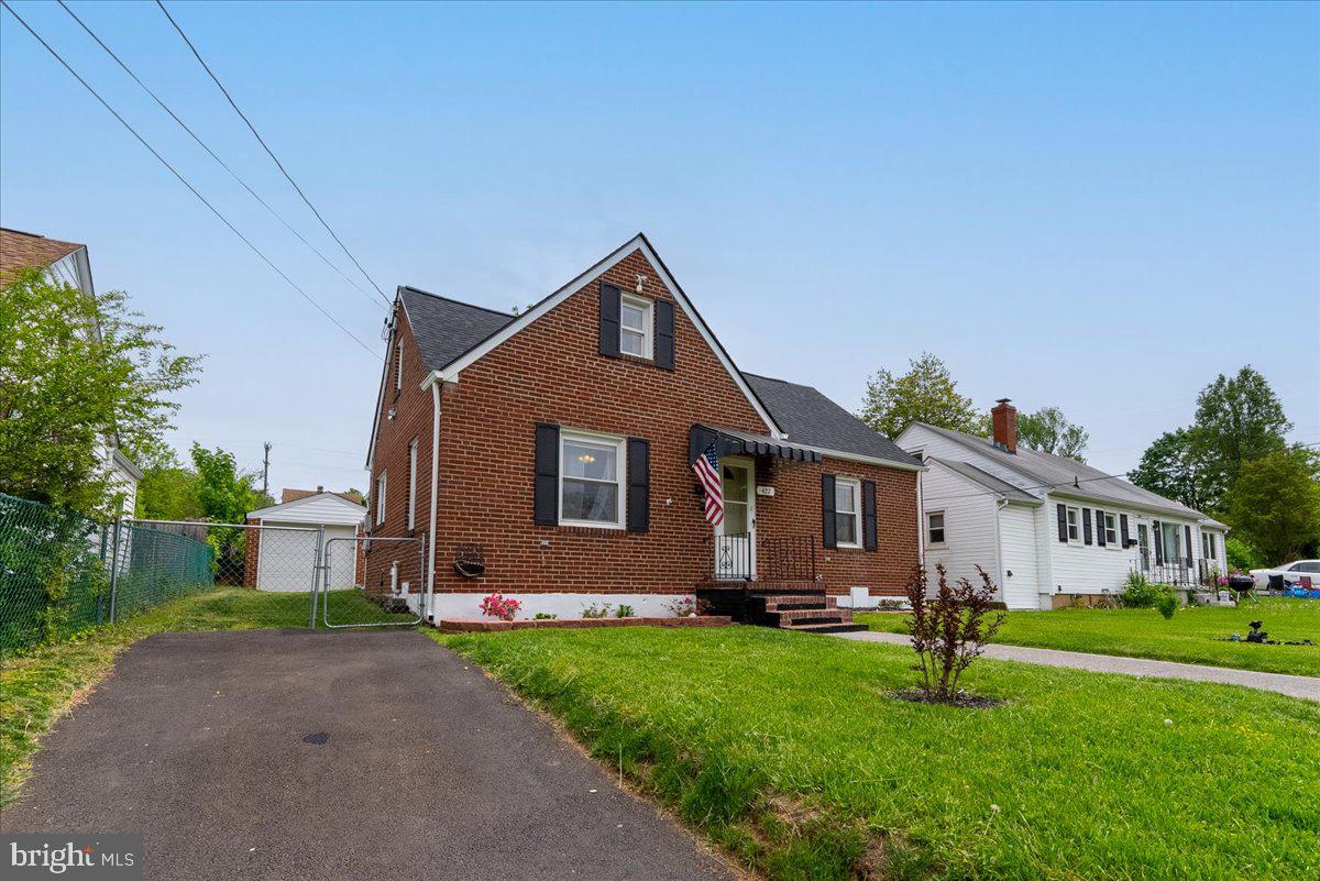 427 Duncan Ave