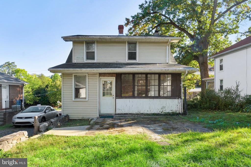 125 W 11th St