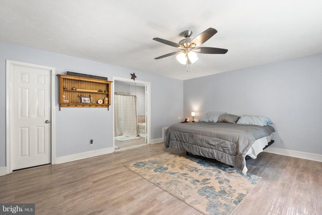 174 Twin Pond View Dr