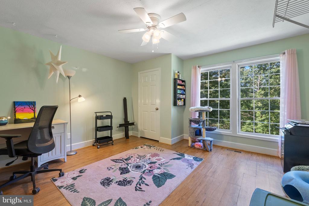 174 Twin Pond View Dr