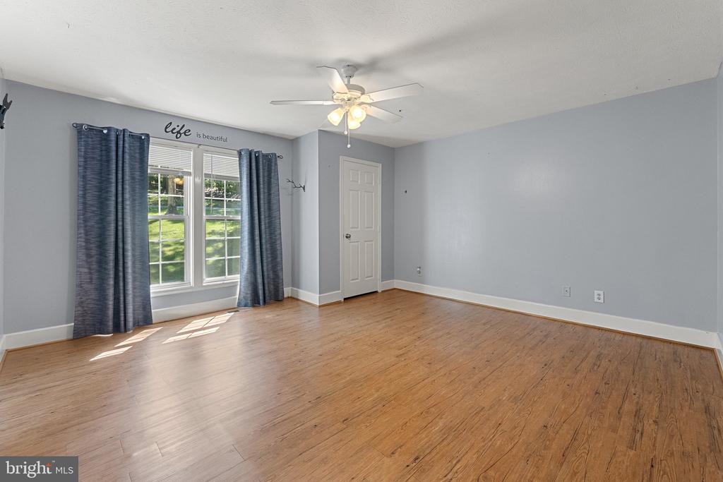 174 Twin Pond View Dr