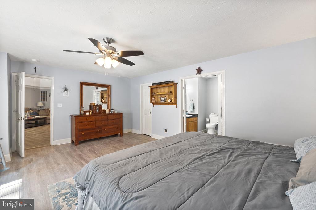 174 Twin Pond View Dr