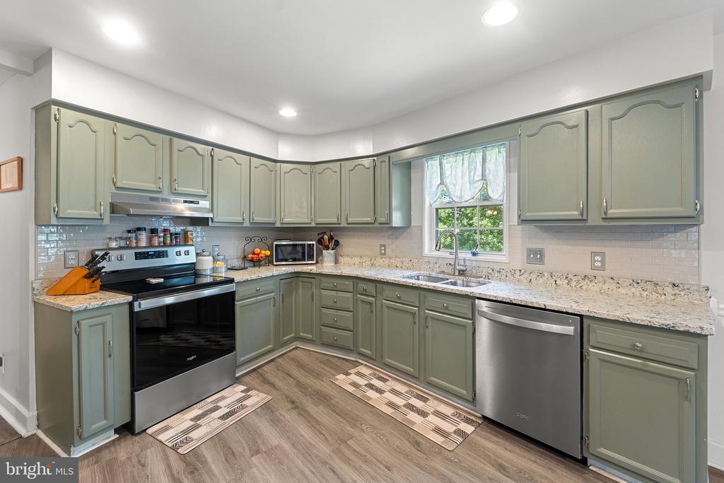 174 Twin Pond View Dr