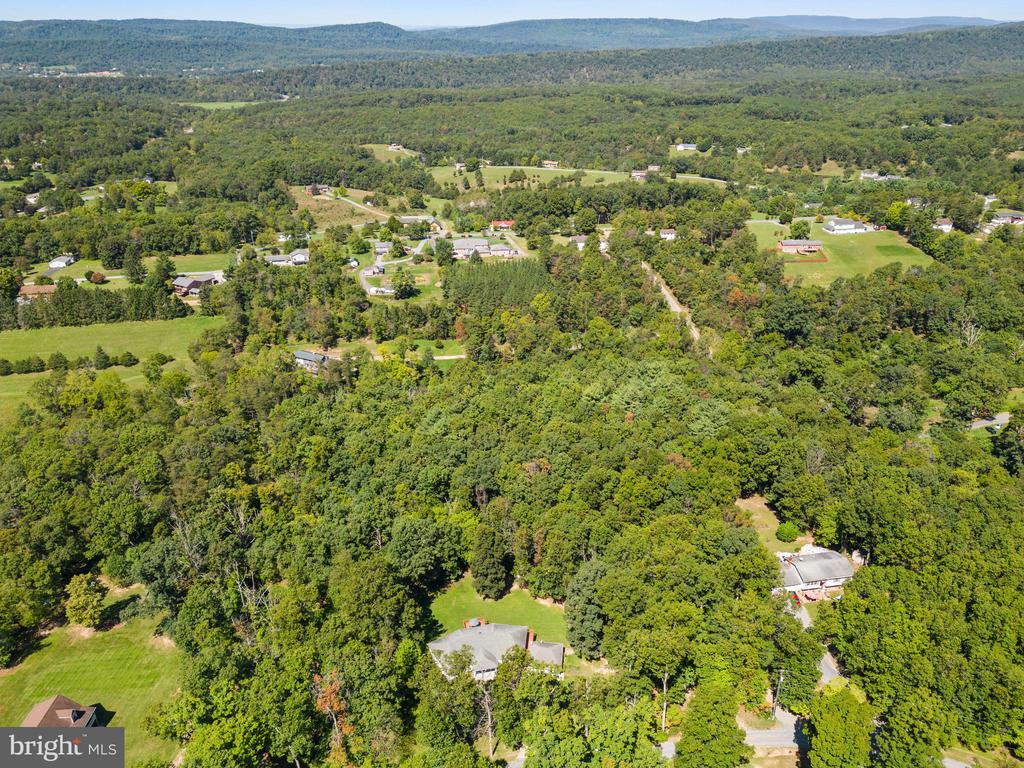 174 Twin Pond View Dr