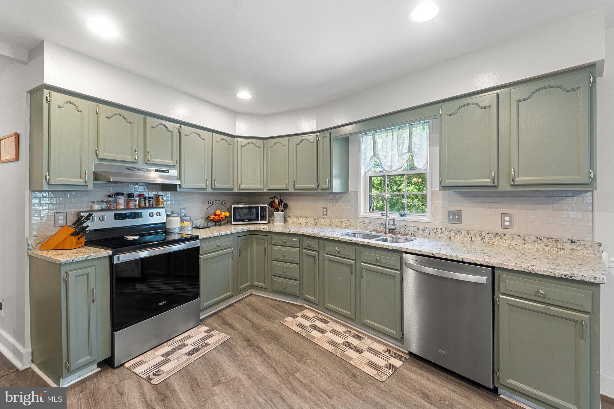 174 Twin Pond View Dr