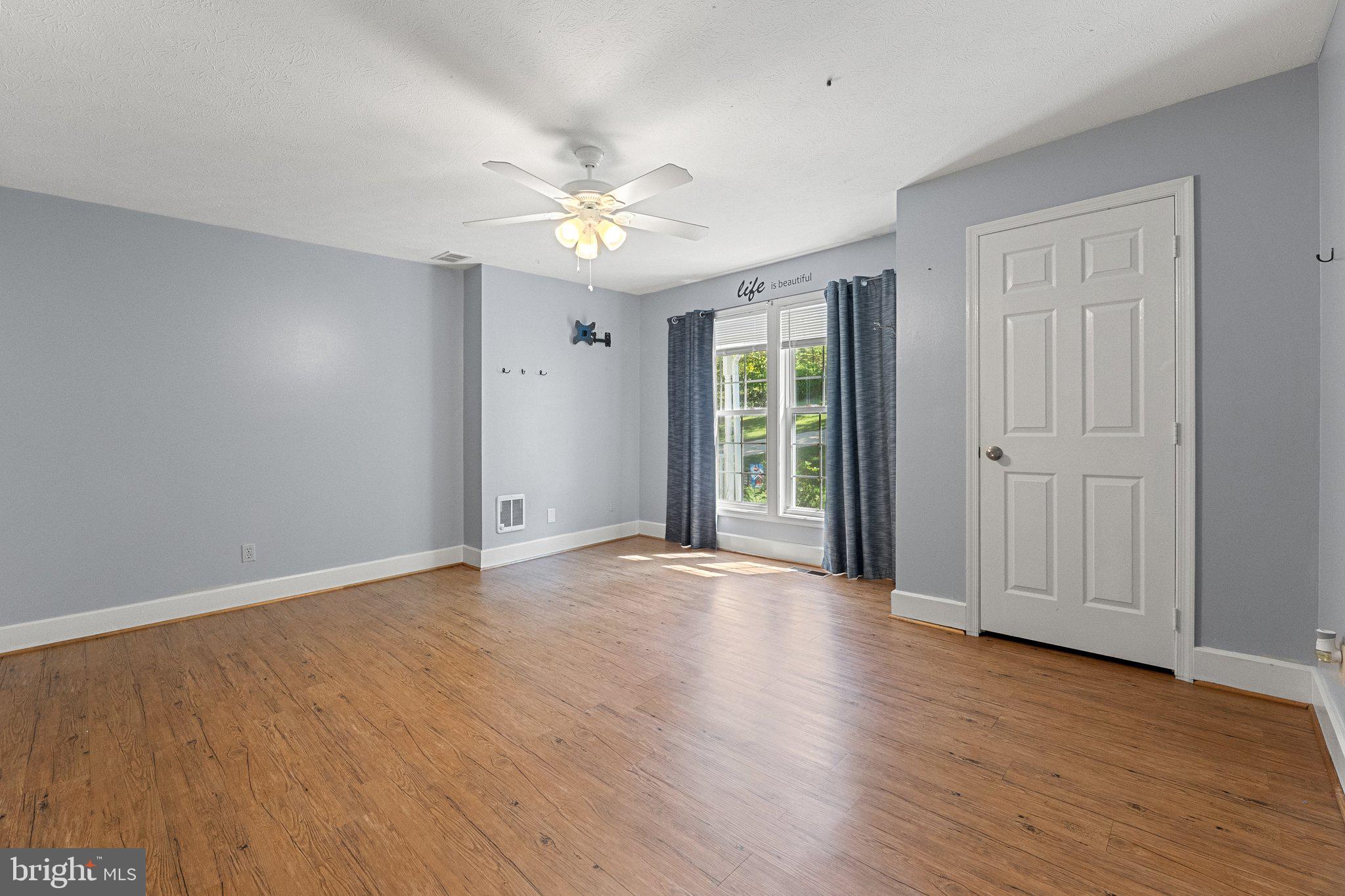 174 Twin Pond View Dr