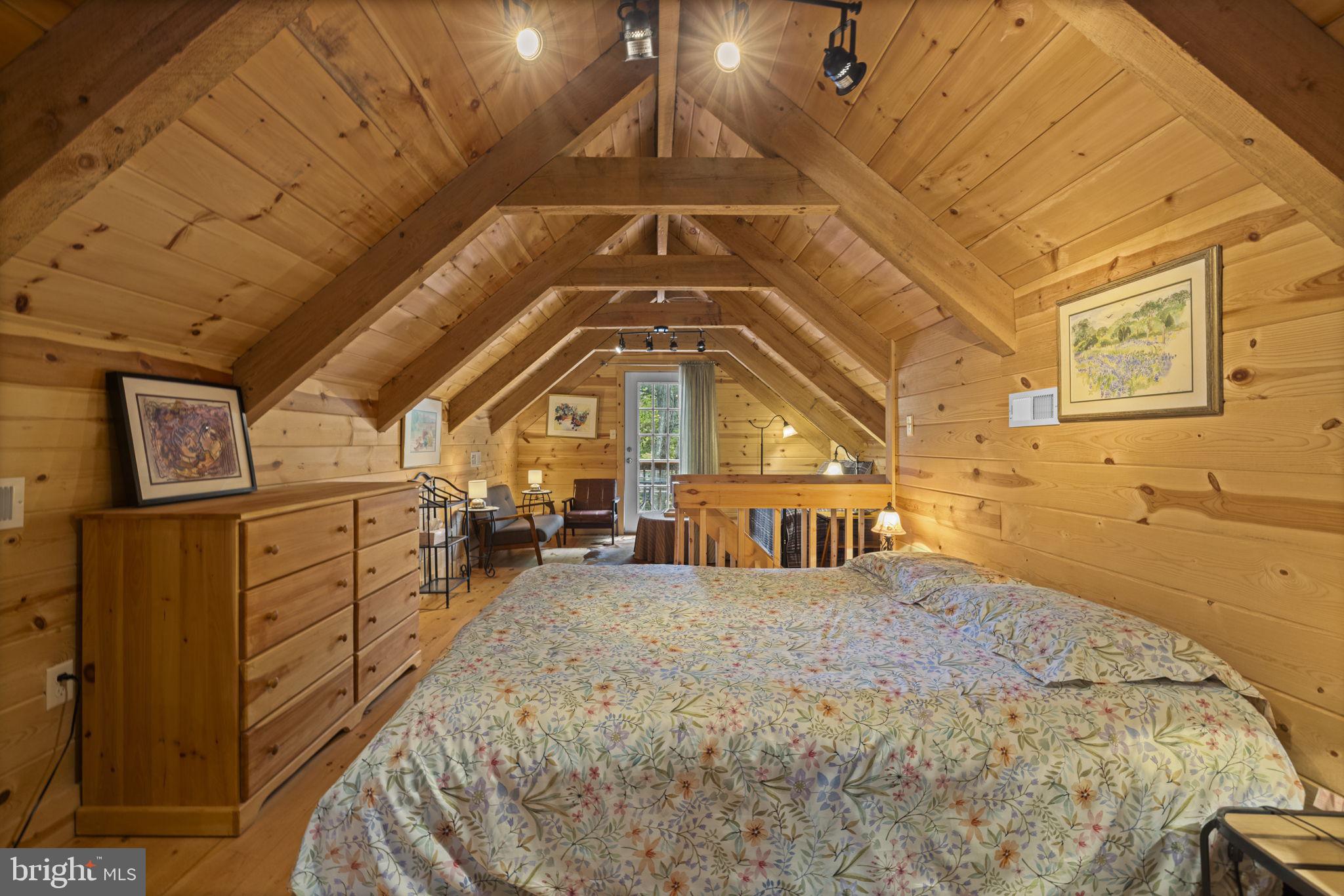 295 CREEKVIEW LANE