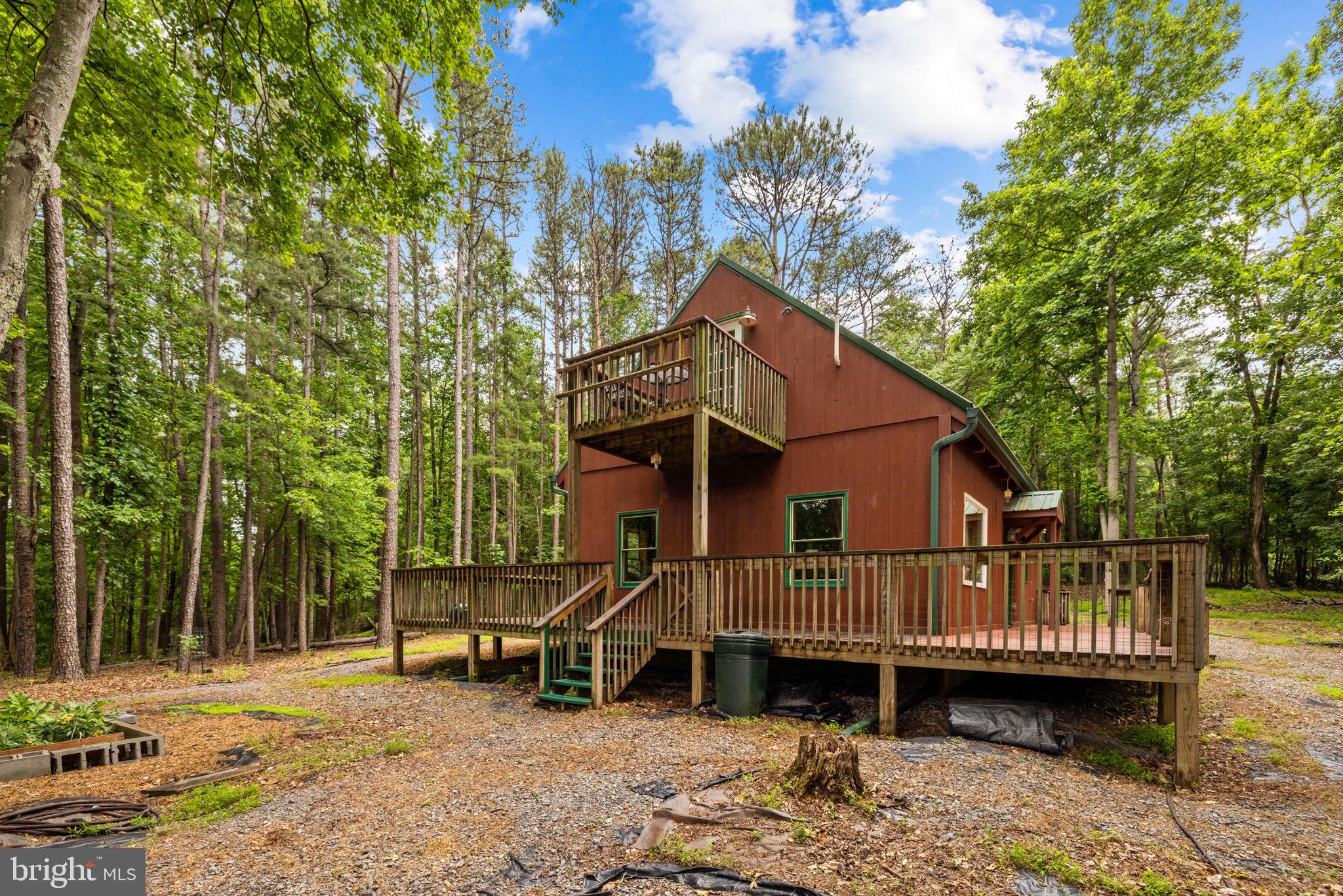 295 CREEKVIEW LANE