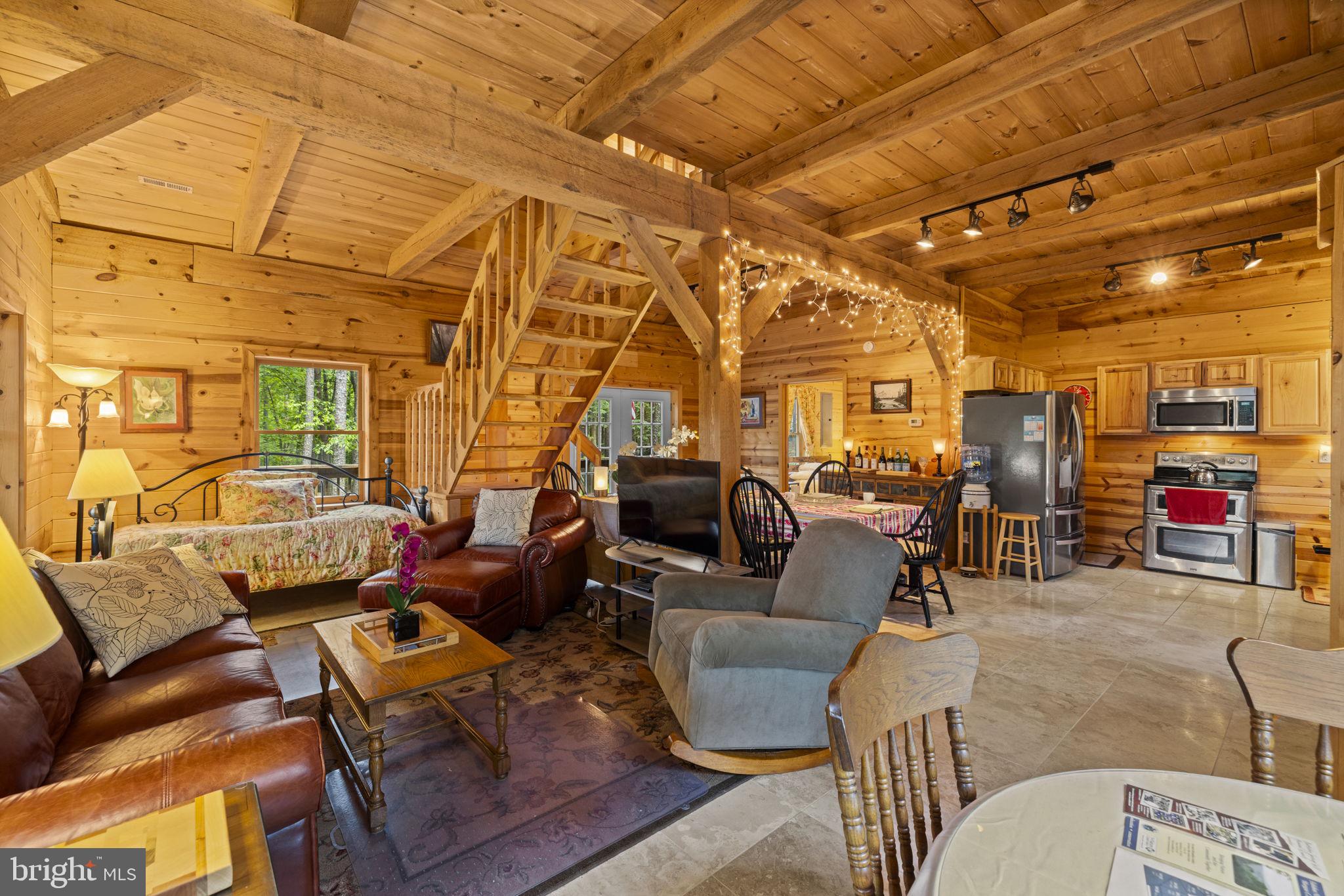 295 CREEKVIEW LANE