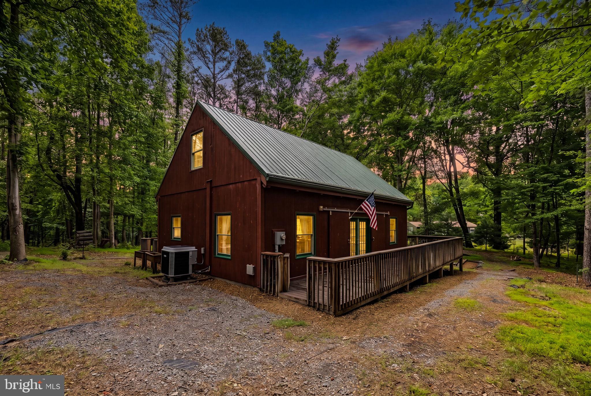 295 CREEKVIEW LANE