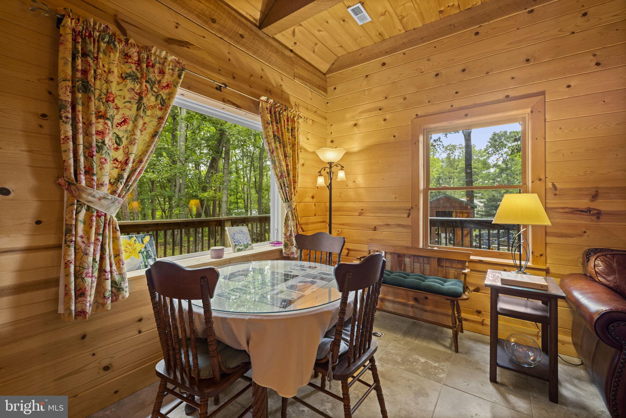 295 CREEKVIEW LANE