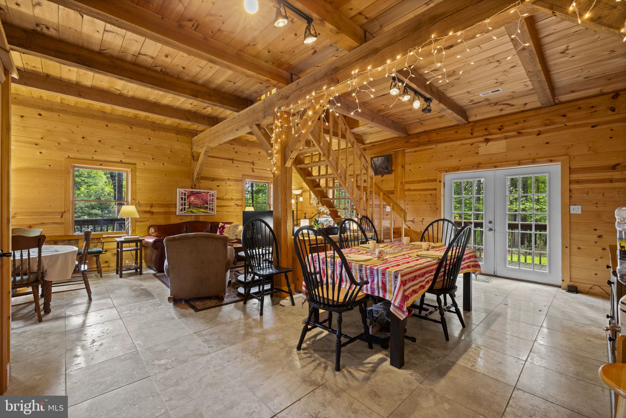 295 CREEKVIEW LANE