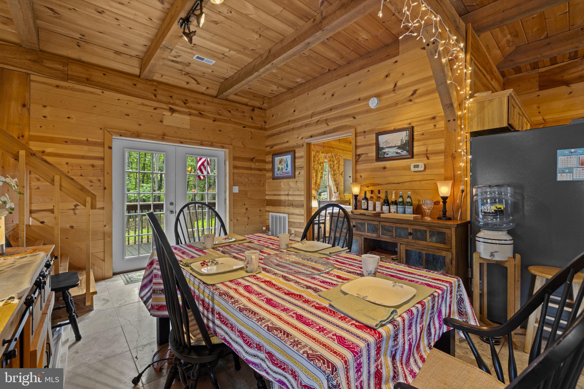 295 CREEKVIEW LANE
