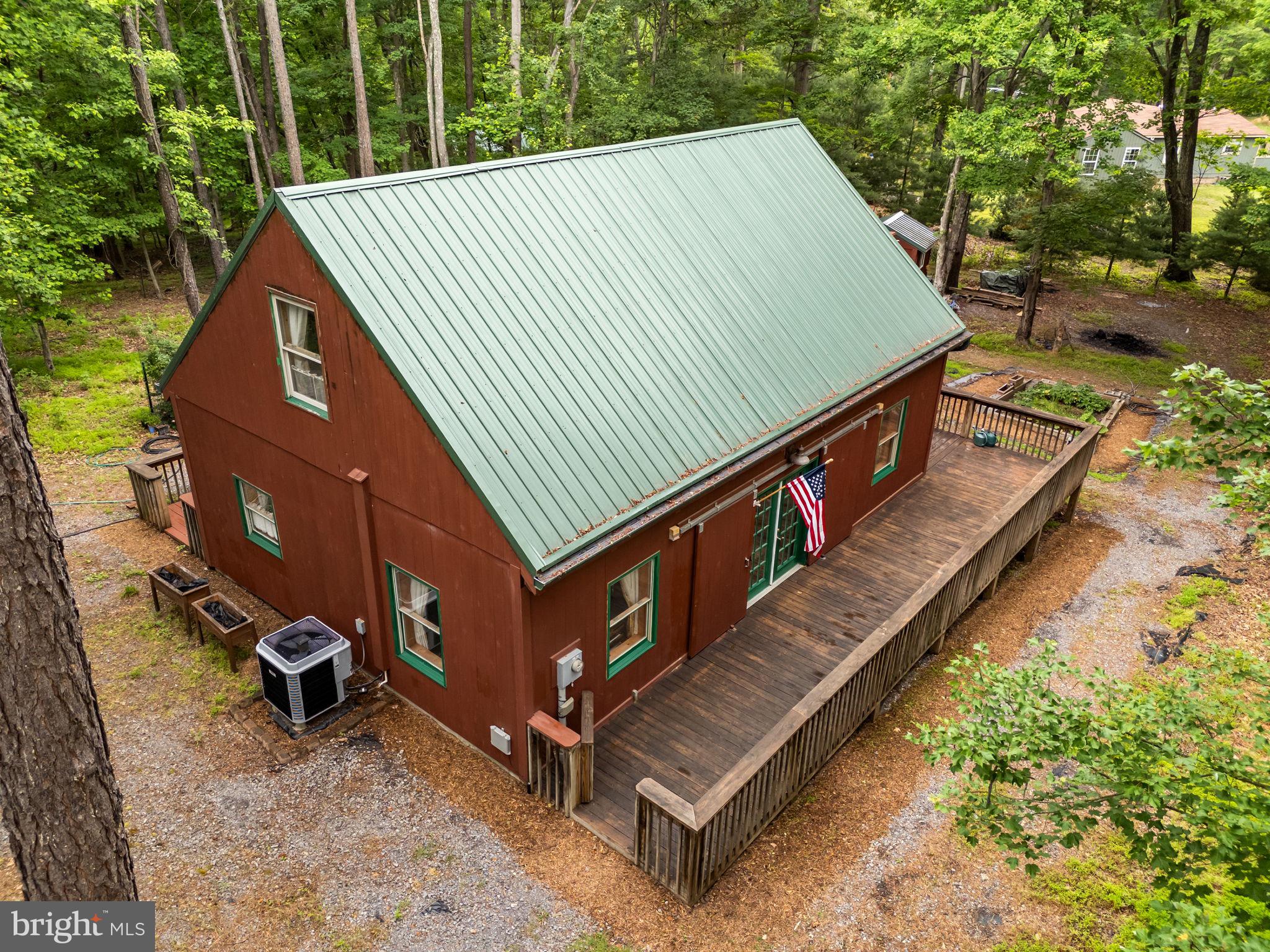 295 CREEKVIEW LANE