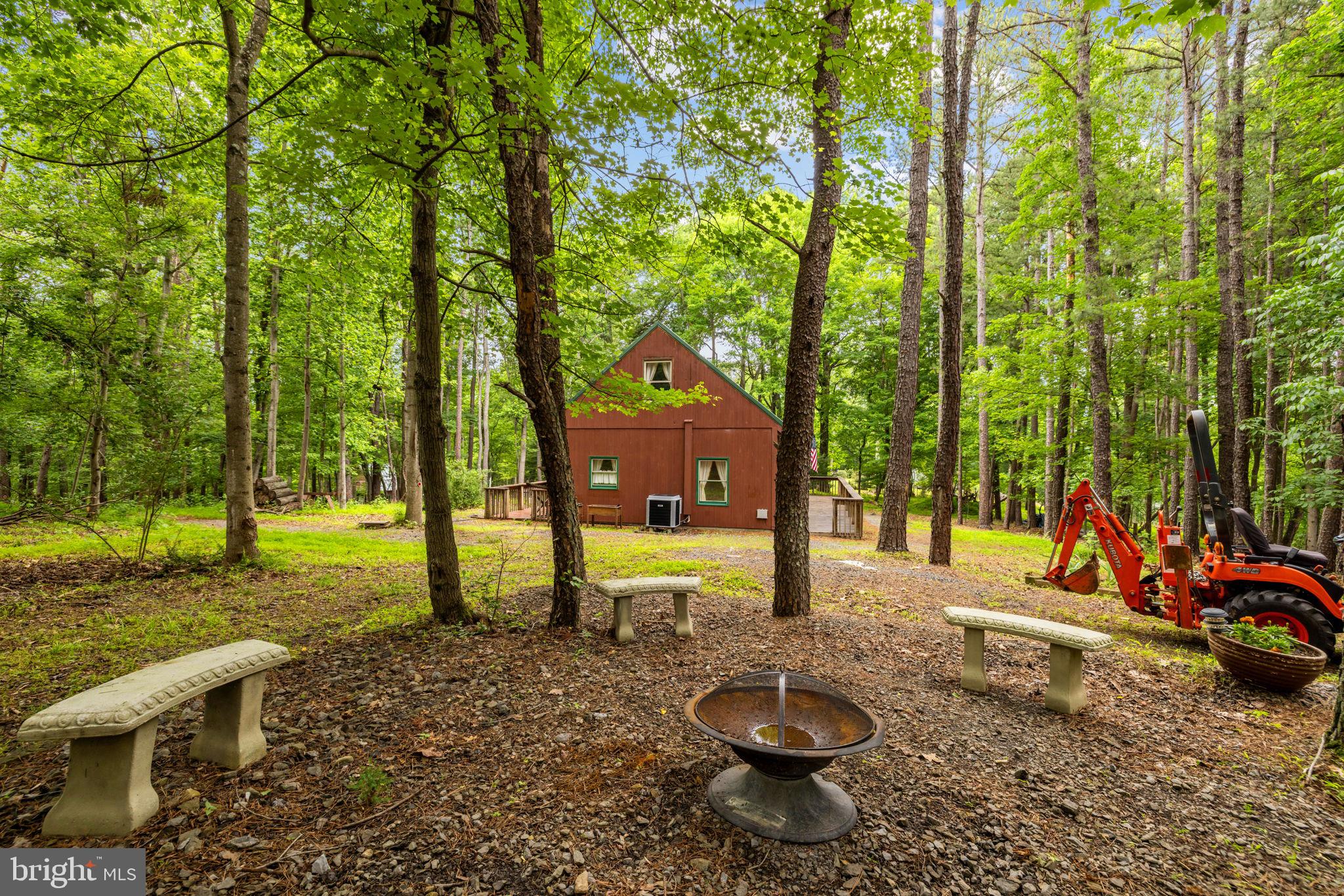 295 CREEKVIEW LANE
