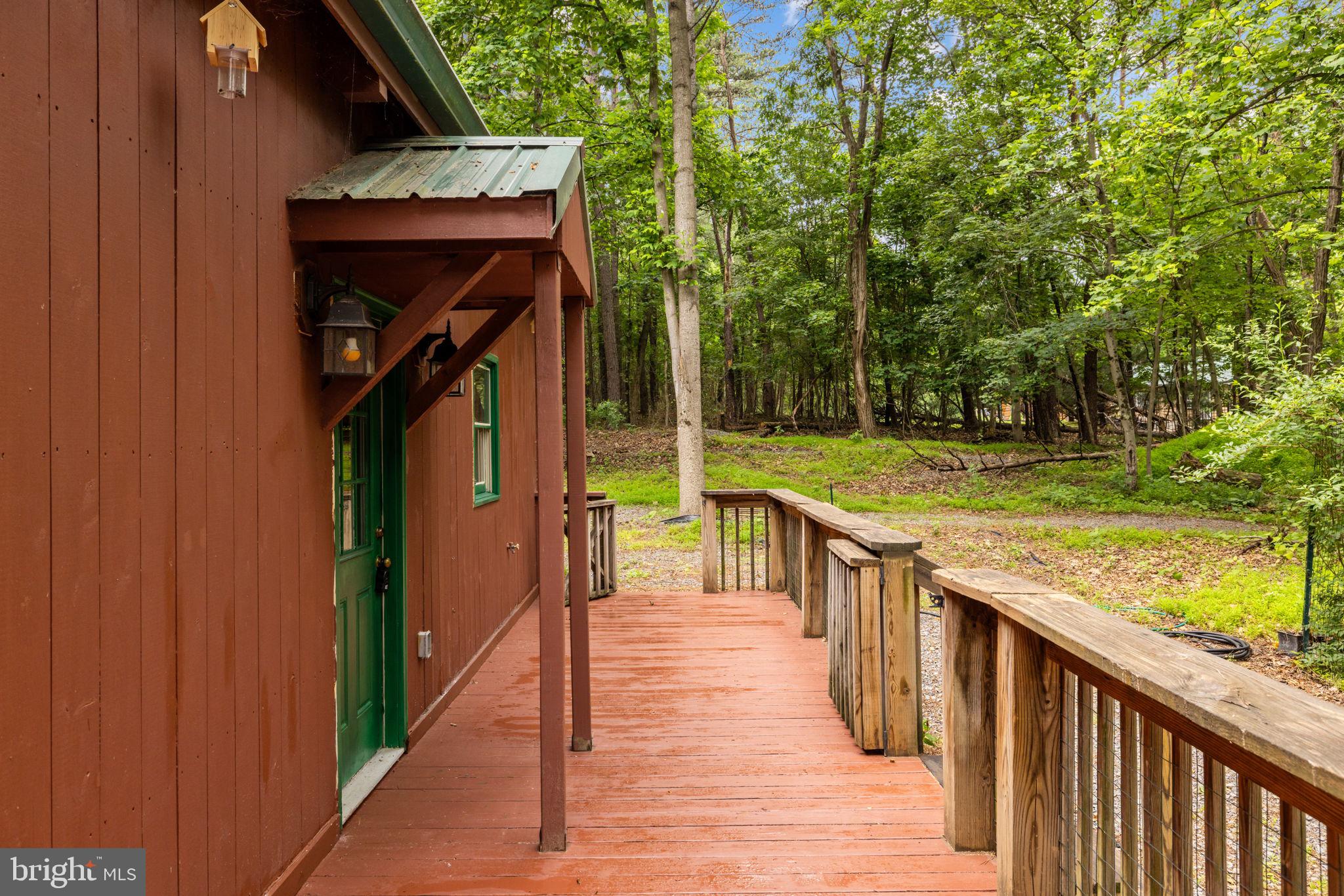 295 CREEKVIEW LANE