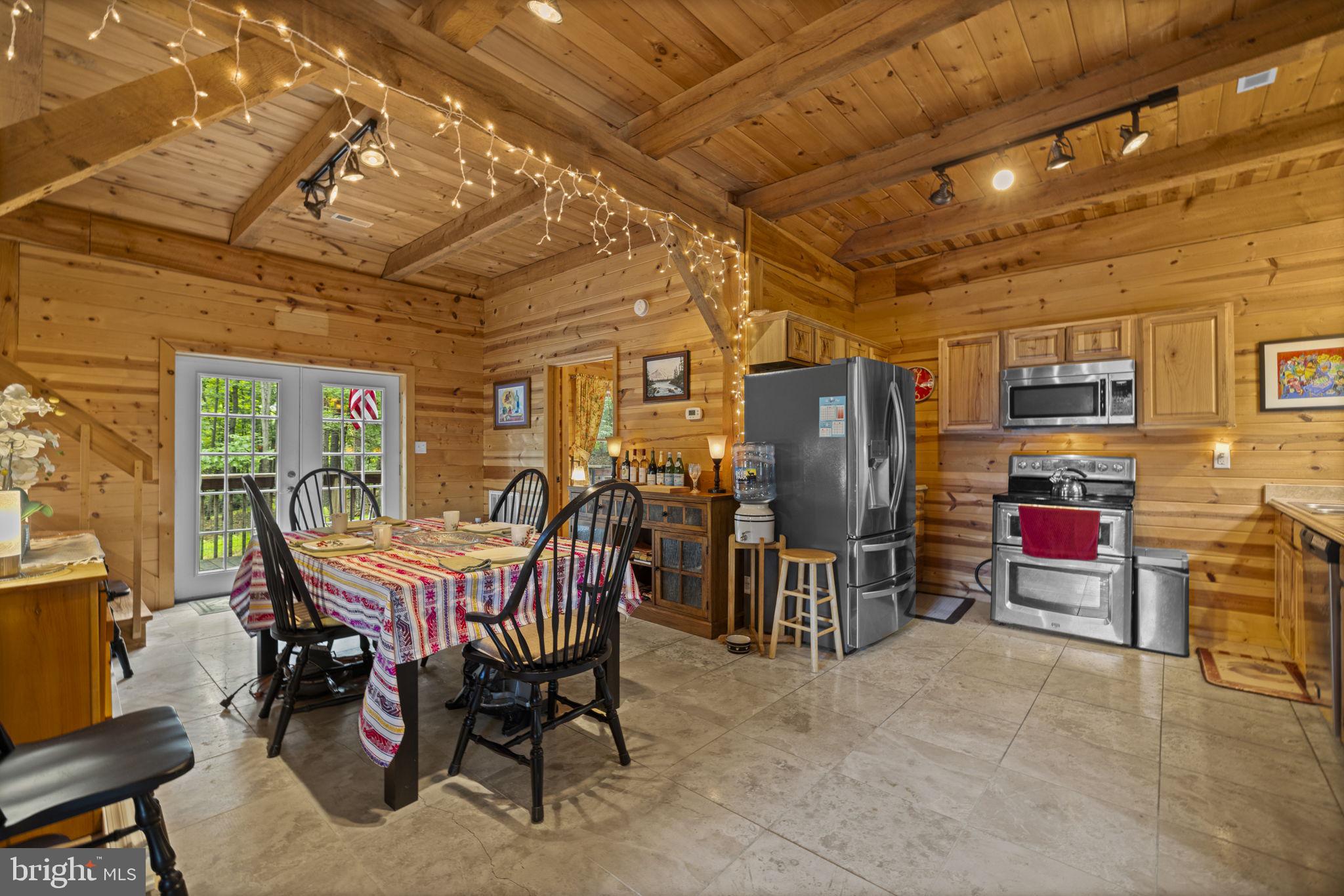 295 CREEKVIEW LANE