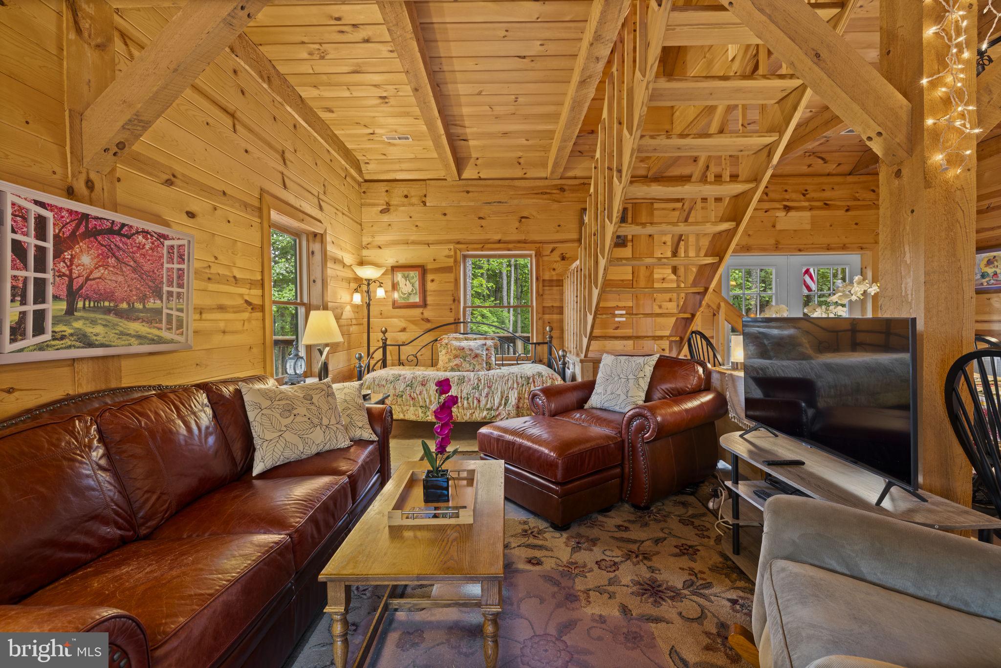 295 CREEKVIEW LANE