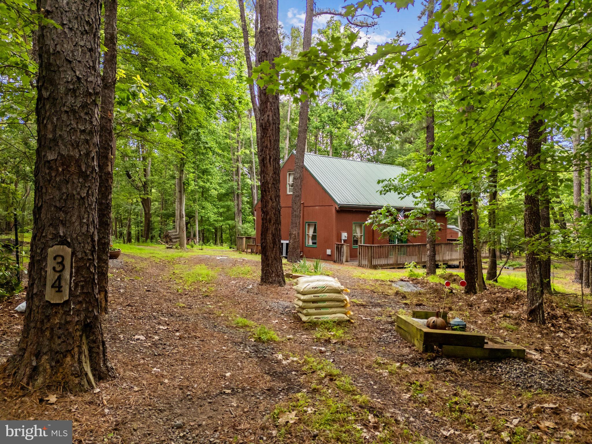 295 CREEKVIEW LANE