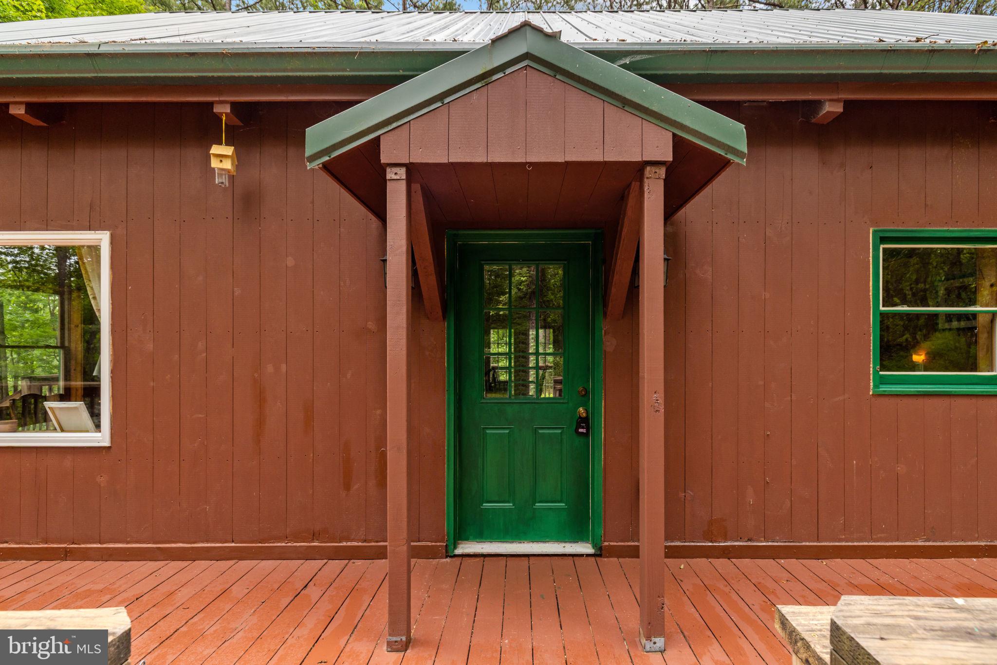 295 CREEKVIEW LANE