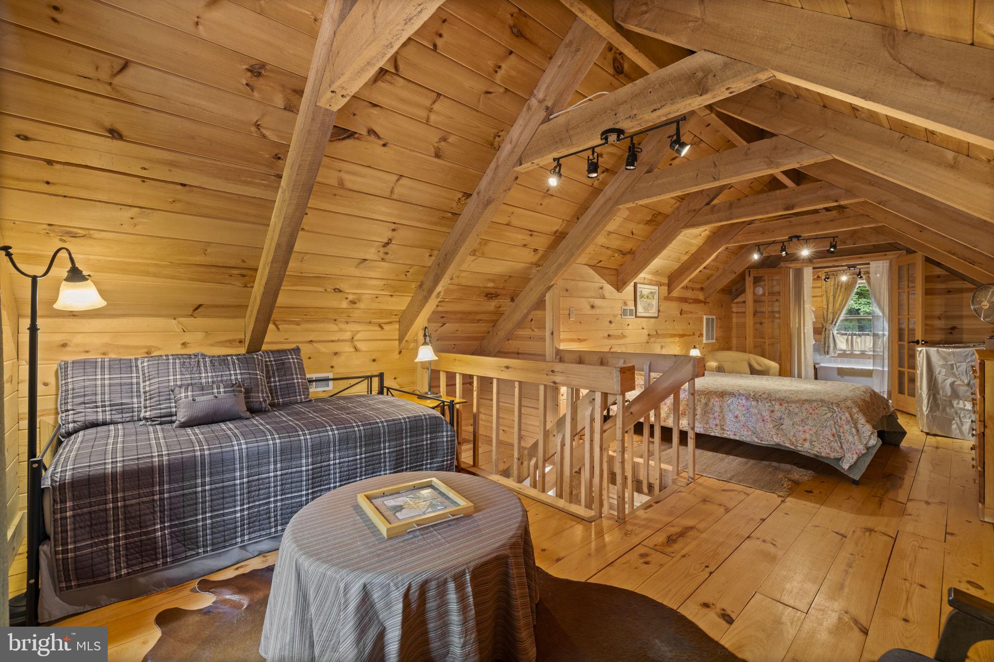 295 CREEKVIEW LANE