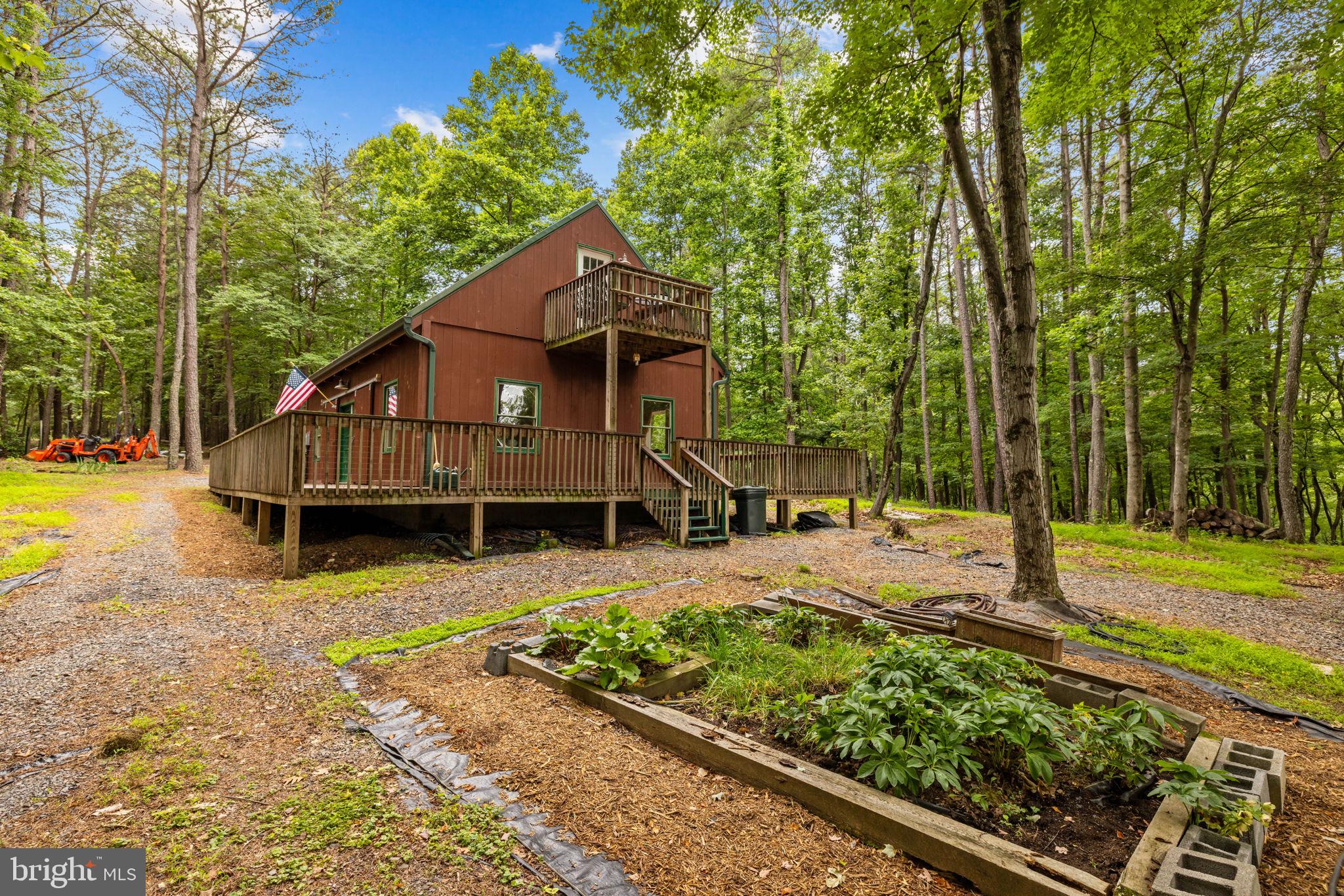 295 CREEKVIEW LANE