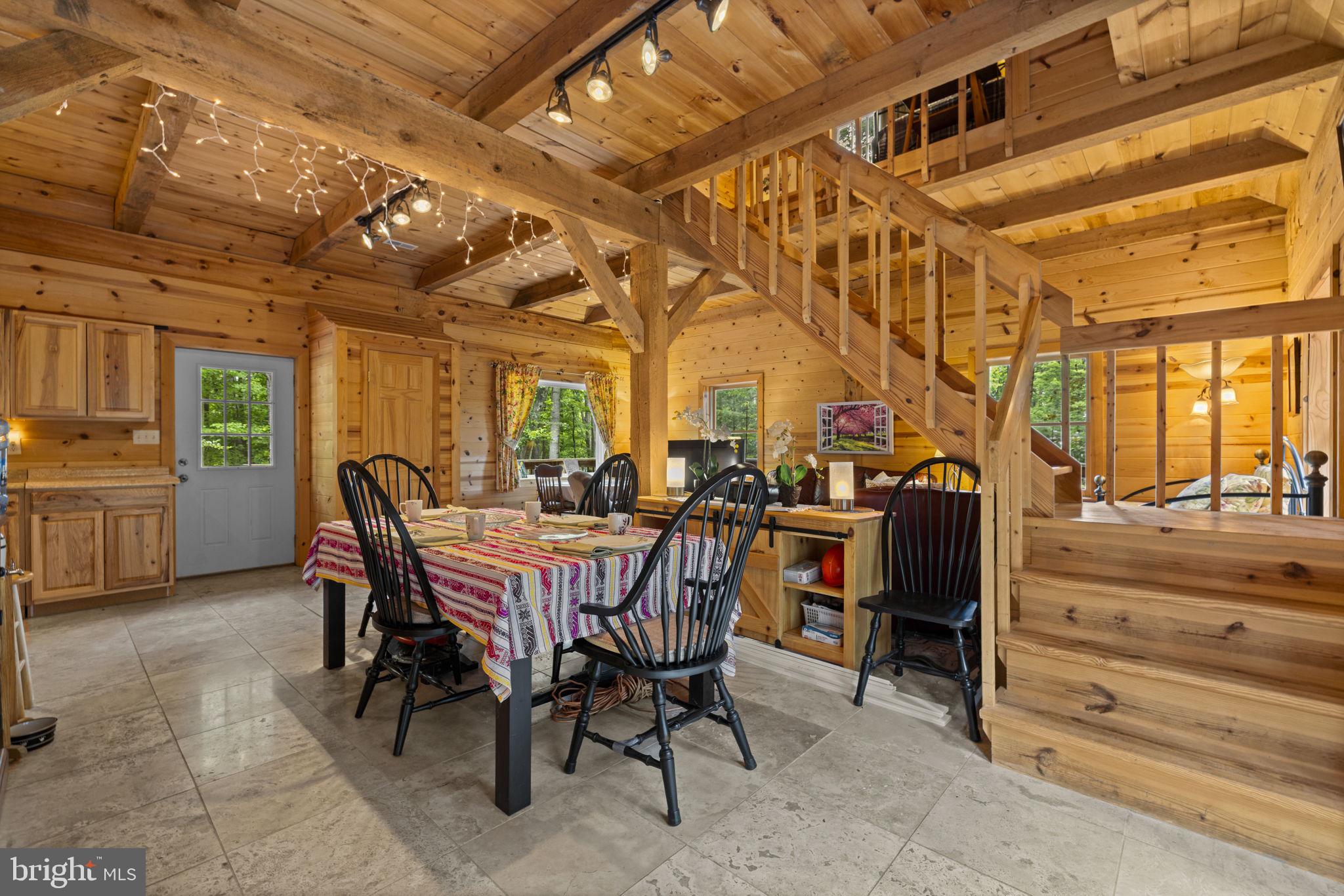 295 CREEKVIEW LANE