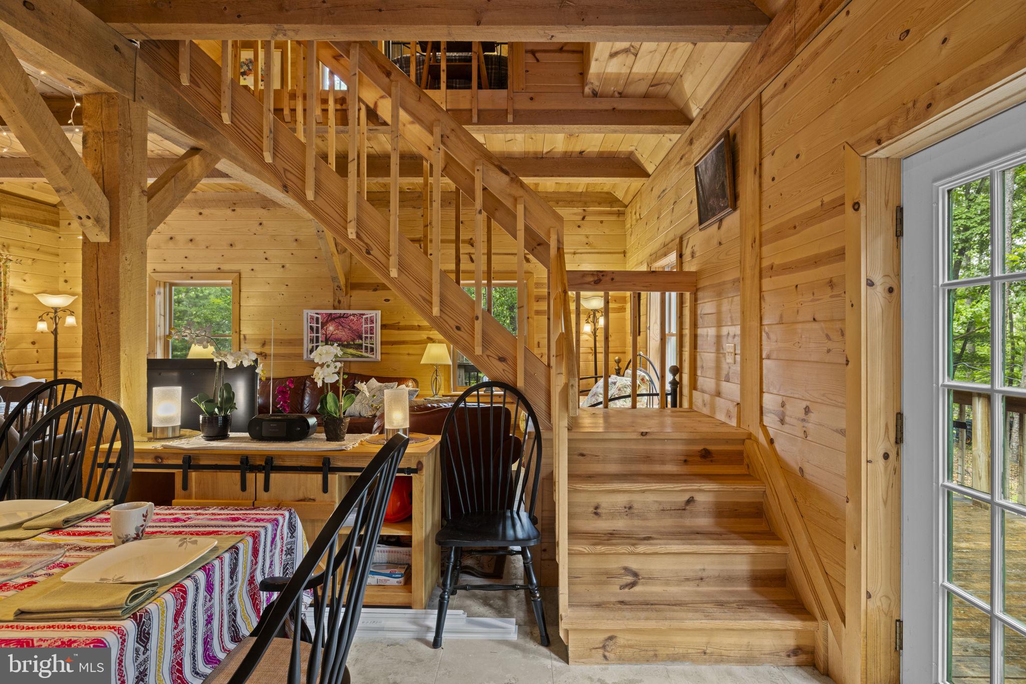 295 CREEKVIEW LANE