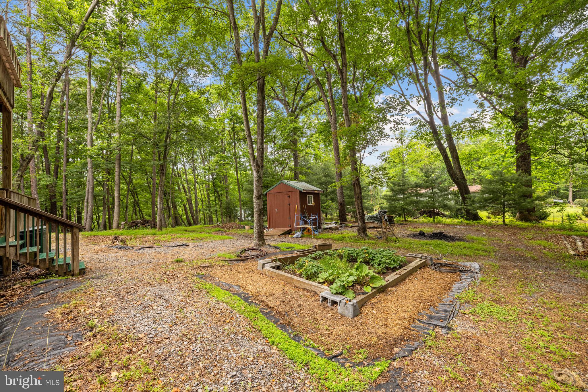295 CREEKVIEW LANE