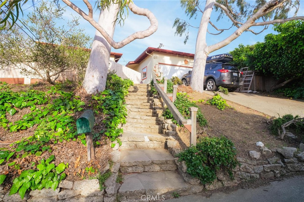 82 Rafael Way