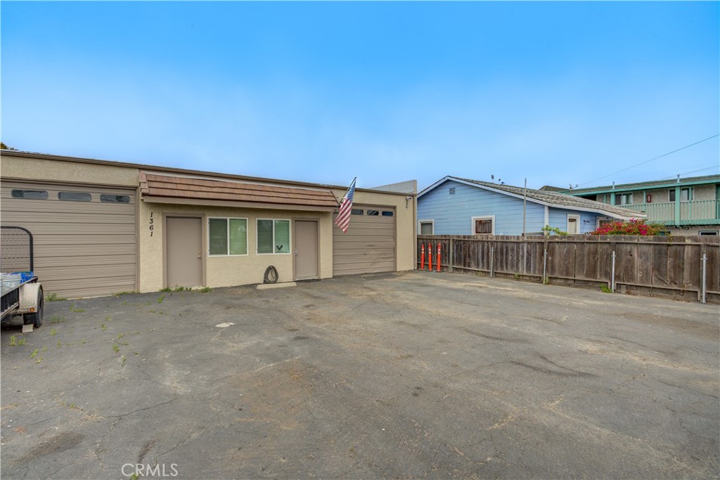 1361 Longbranch Avenue