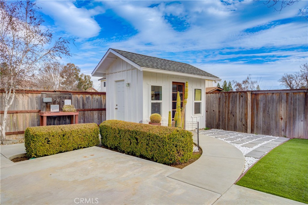 2494 Starling Drive