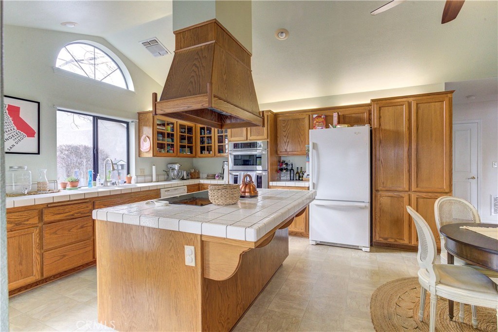 2494 Starling Drive