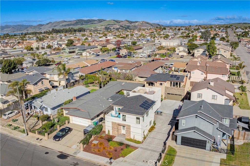 777 Manhattan Avenue