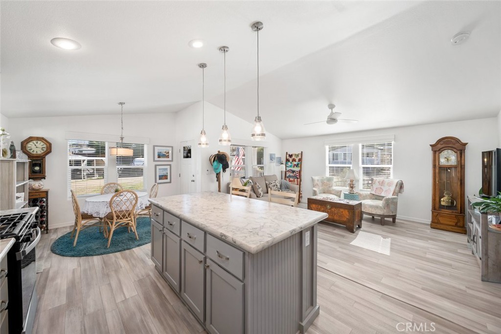 1938 Adelaida Road 34