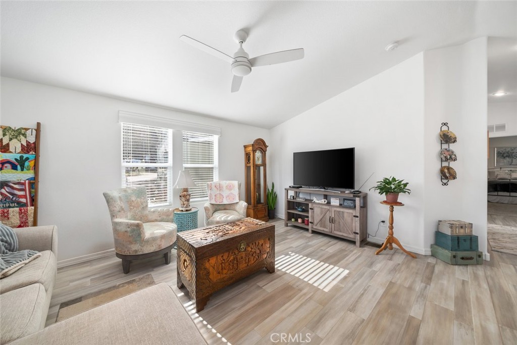 1938 Adelaida Road 34
